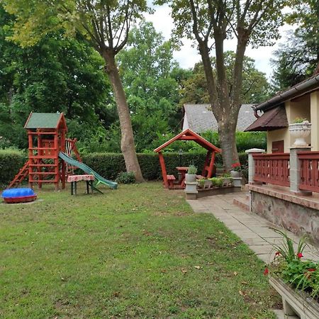Balatonszemesi Nyaralohaz Villa Exteriör bild